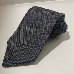 Tommy Hilfiger 100% Gray Grey Silk Men's Neck Tie Herringbone  Pattern